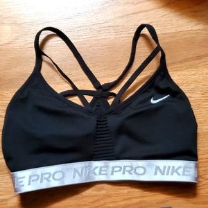 Nike sports bra black small